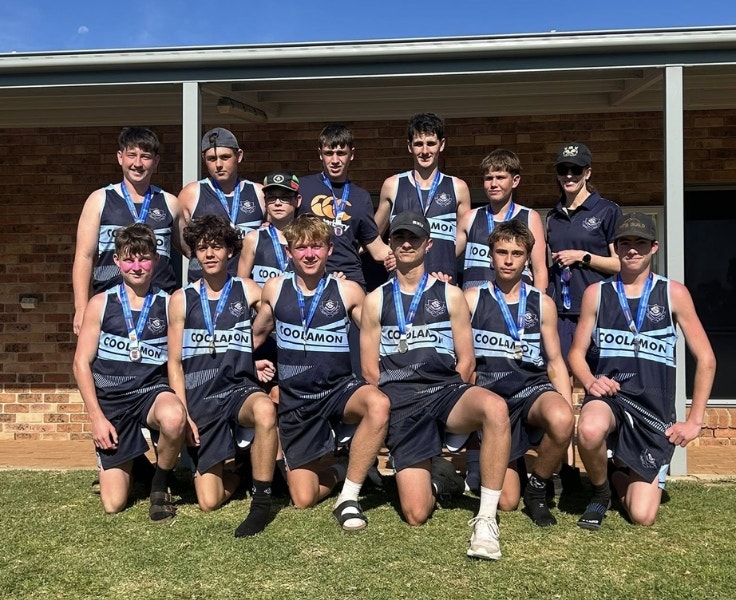 Central schools opens boys touch team with their medals
